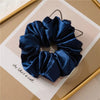 Chouchou bleu marine satin